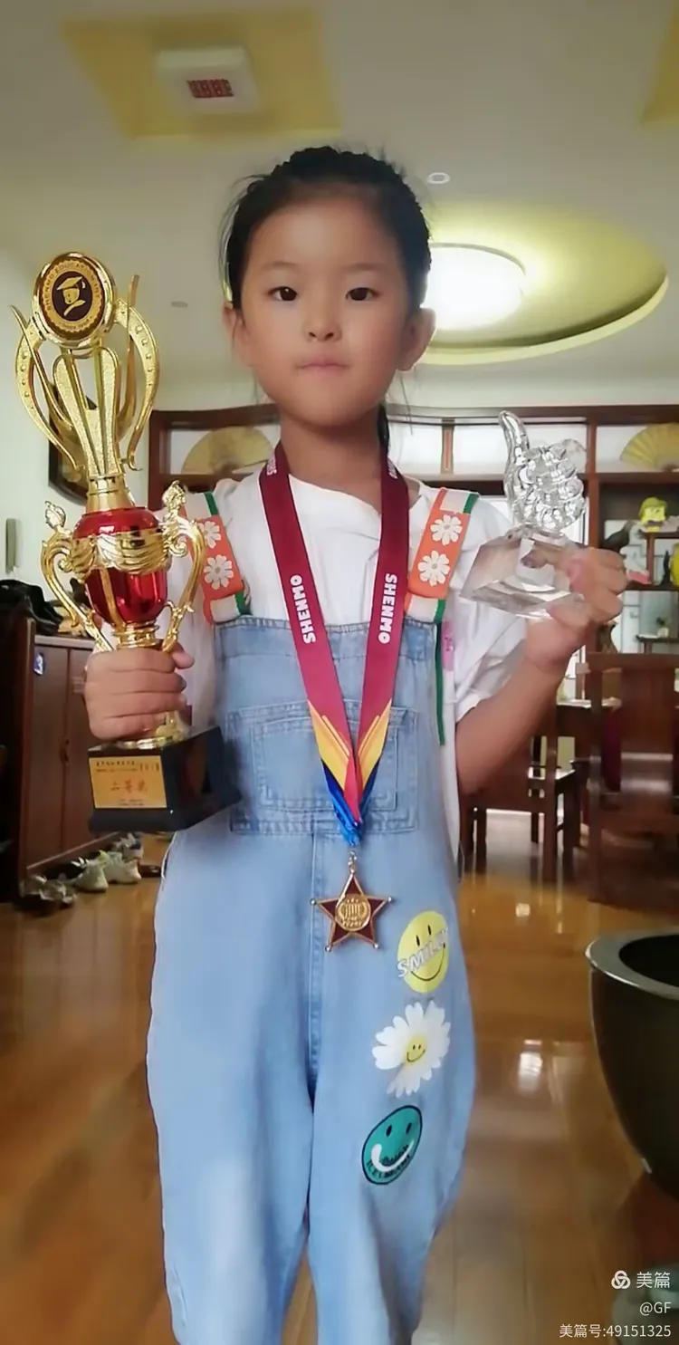 读书不觉已春深 一寸光阴一寸金—高青县中心路小学全科阅读代言人李思嘉